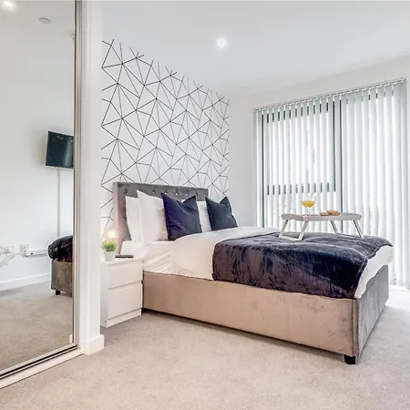 Pluxa Moonstone Metropolis Luxury Getaway In Birmingham City Centre Exterior photo
