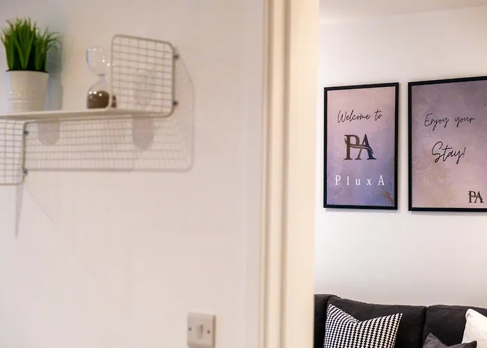 Pluxa Moonstone Metropolis Luxury Getaway In Birmingham City Centre