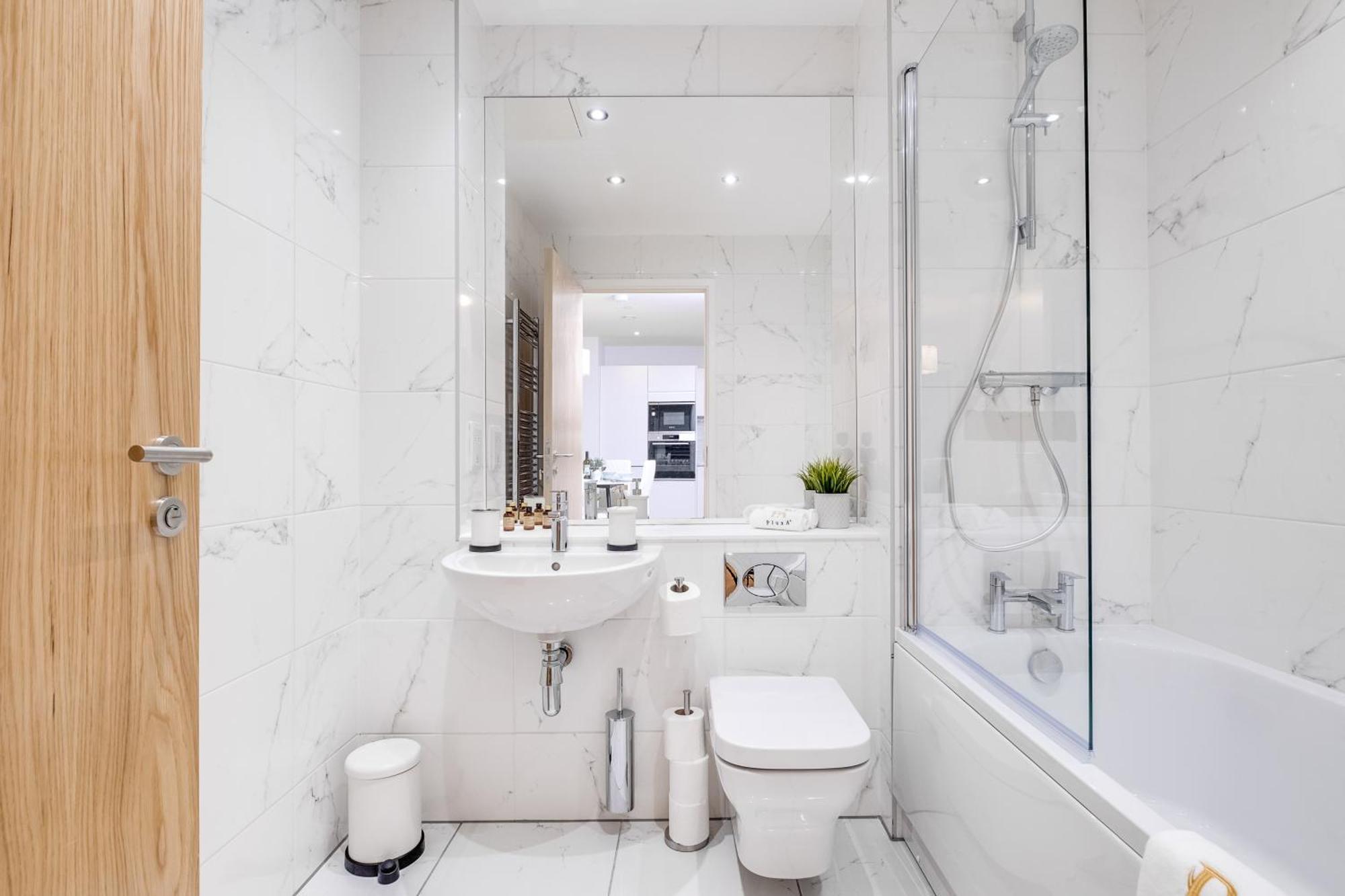 Apartment Pluxa Moonstone Metropolis Luxury Getaway In Centre *